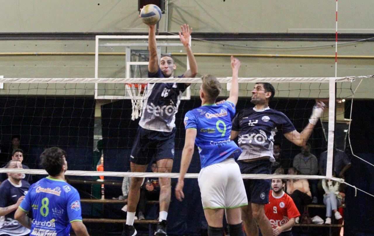 Voley, Mendoza de Regatas 3- San Martín de Porres 1