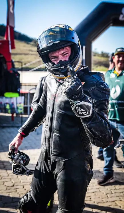 Superbike, Pandolfino primero en Brasil