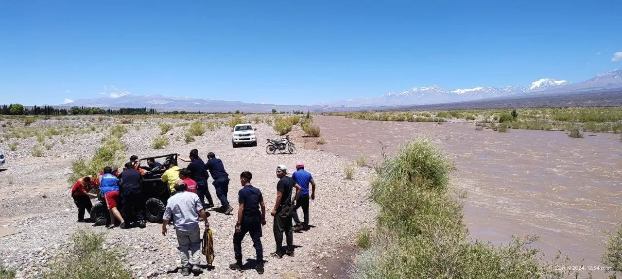 ATV arrastrado Los Patos