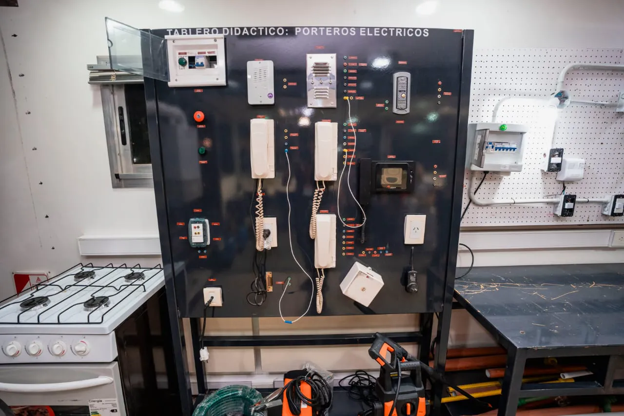 WhatsApp Image 2025-11-15 at 1.59.36 PM (3)