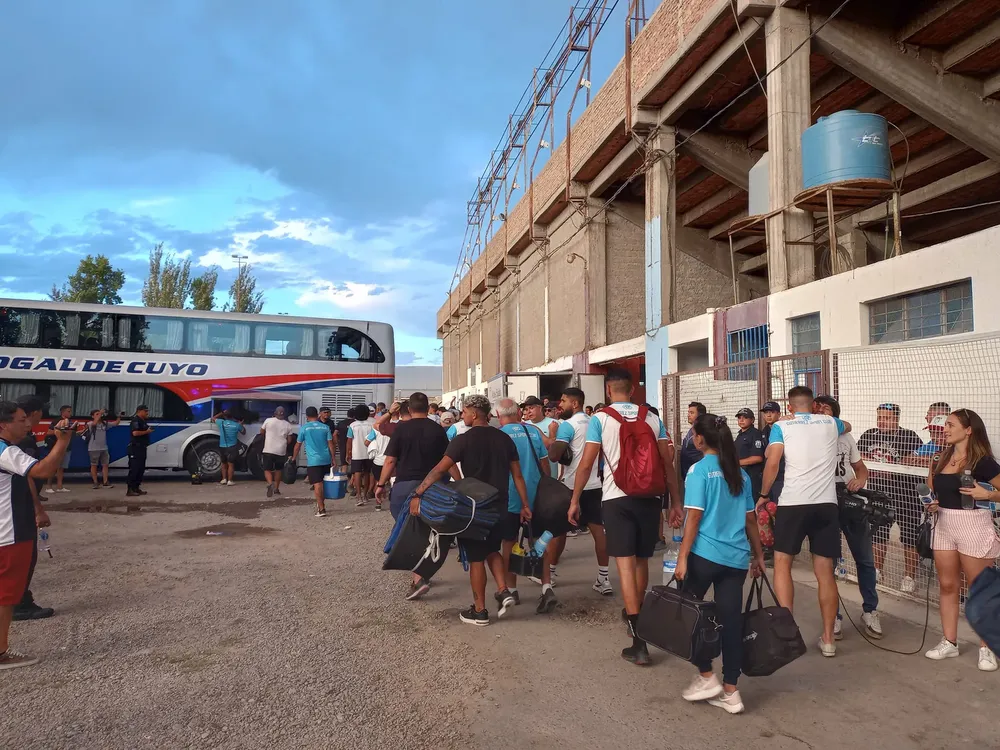 Regional, Gutierrez, estadio Centenario de Santa Lucia