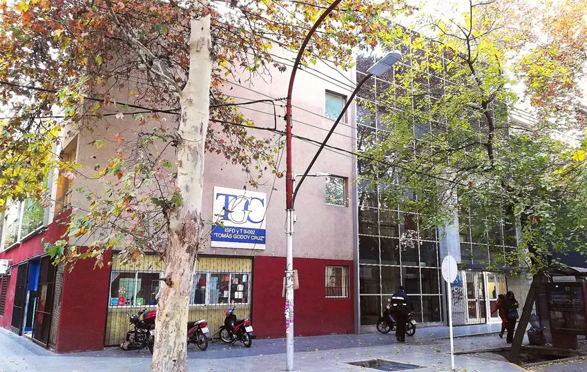 Frente instituto (2)