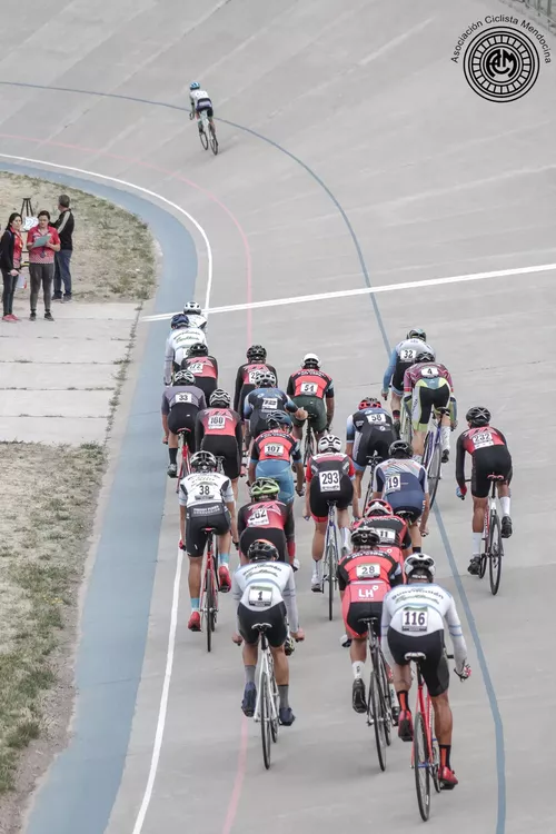 Ciclismo, última fecha en el Velódromo