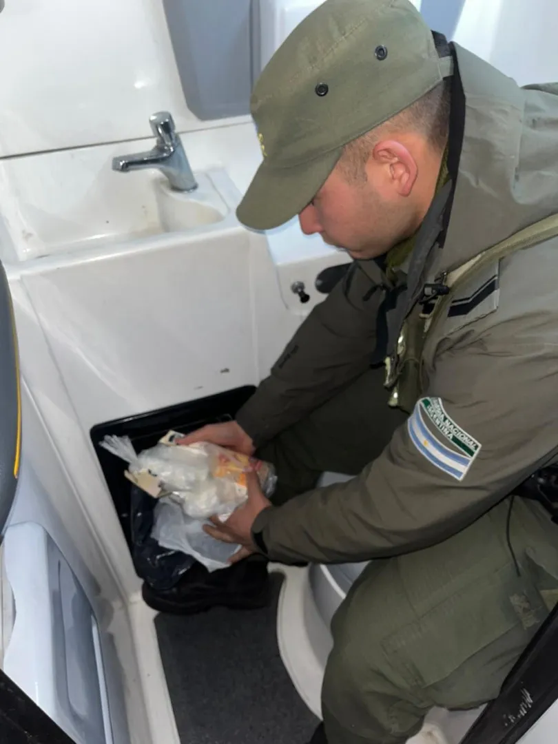 mendoza_cocaina_en_caja_de_jugo_4