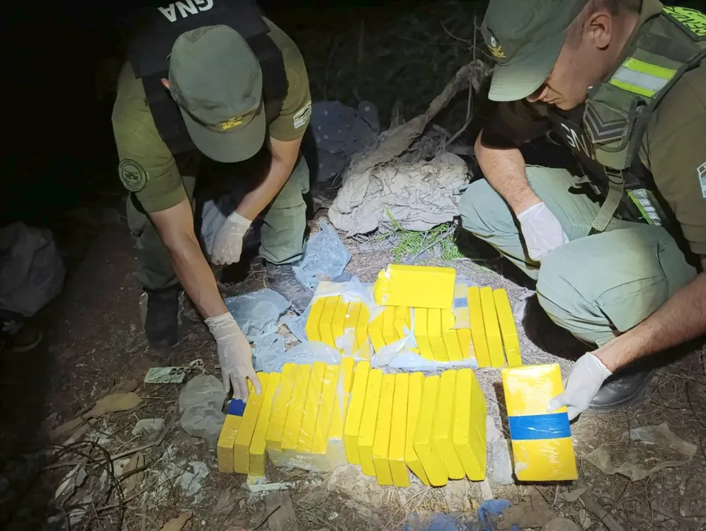 procedimiento_de_mas_de_63_kilos_de_cocaina_-_transportados_en_un_camion_y_secuestrado_dentro_de_un_inmueble_7