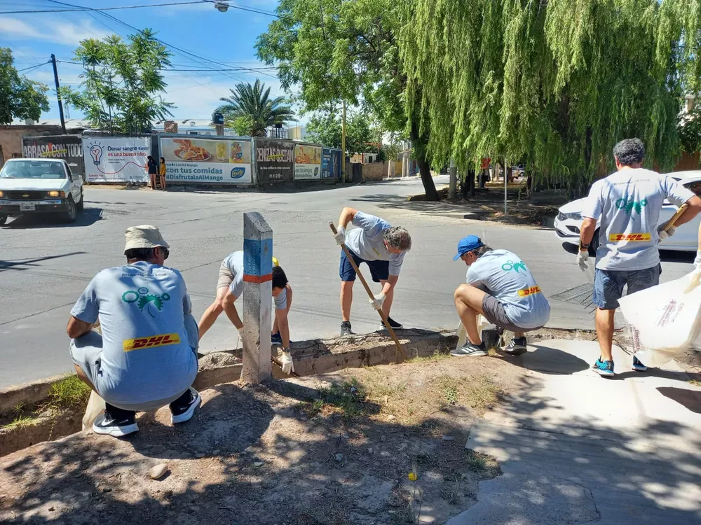 empresa dhl limpieza de cauce mathus hoyos con muni