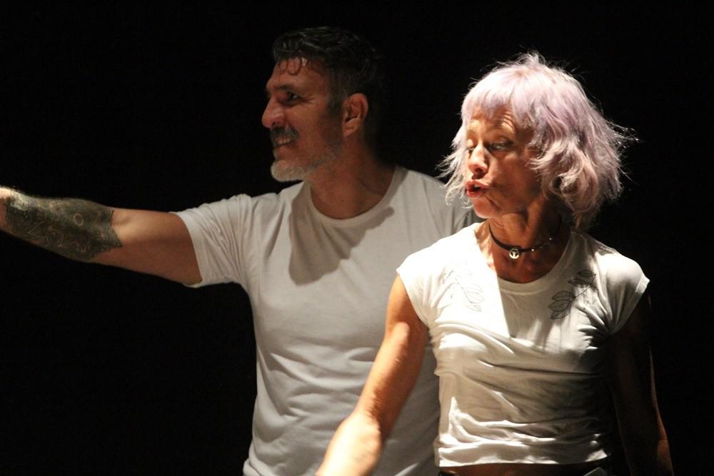 Teatro, Bajo la sombra de la muerte