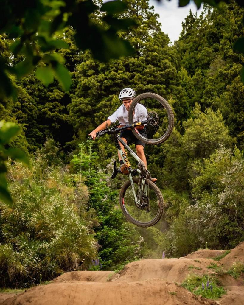 Jero Pérez, rider argentino en las Clinicas Deportivas