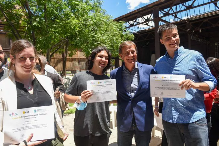 FGqs2M0XwAAGNr6-1-700x467