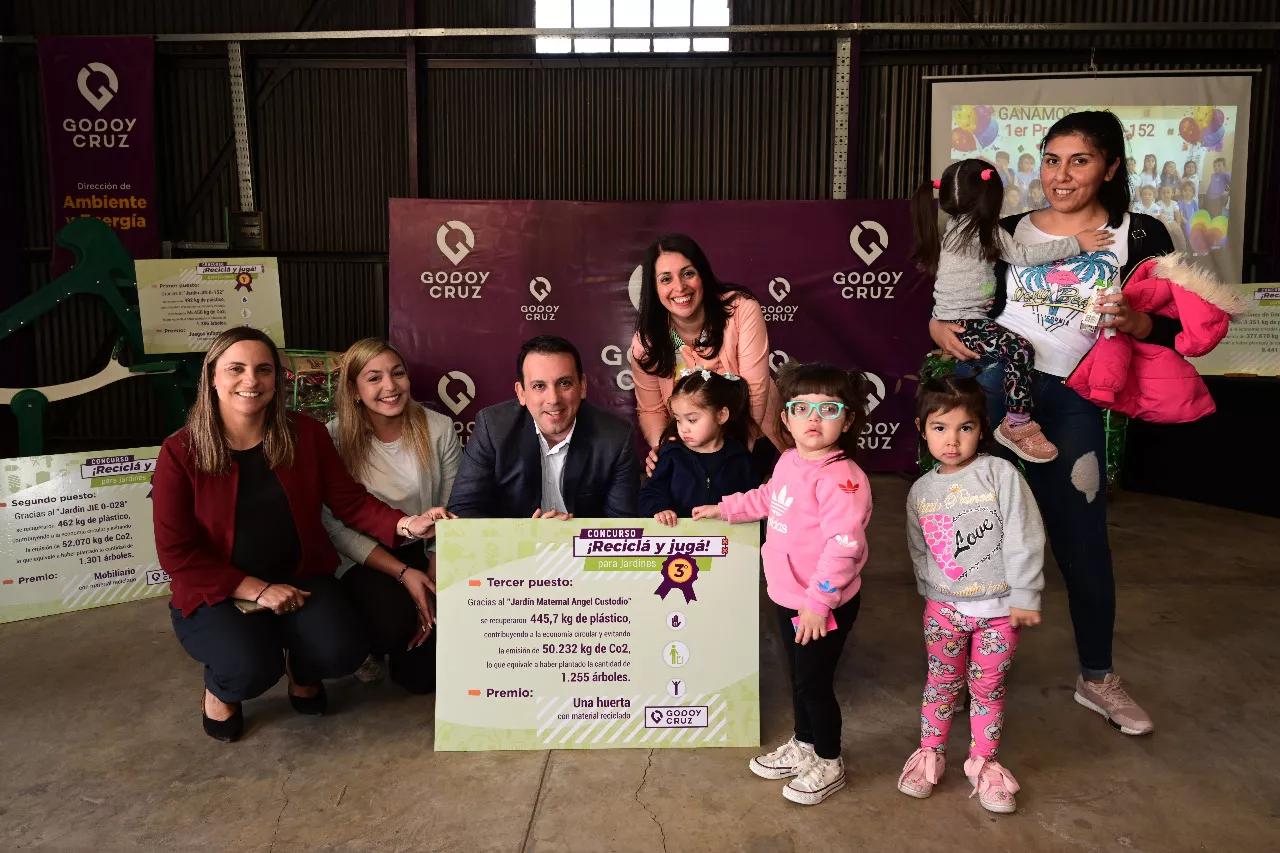 entrega de premios recicla y juga godoy cruz mendoza