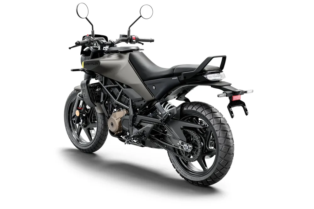 Nueva generación Husqvarna Svartpilen 250