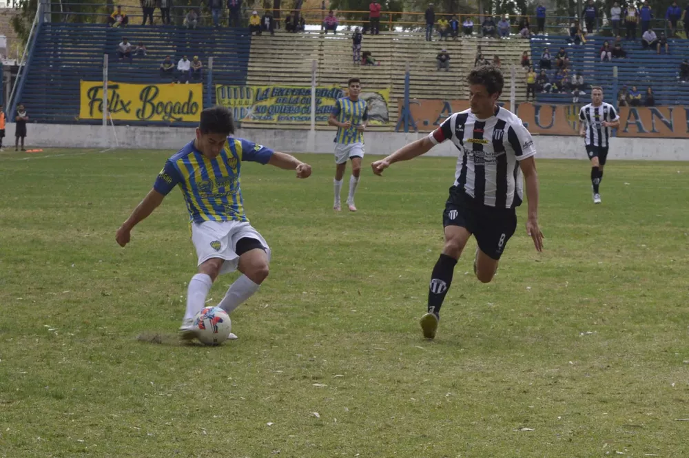 Federal A, Liniers 0- Juventud Unida 0