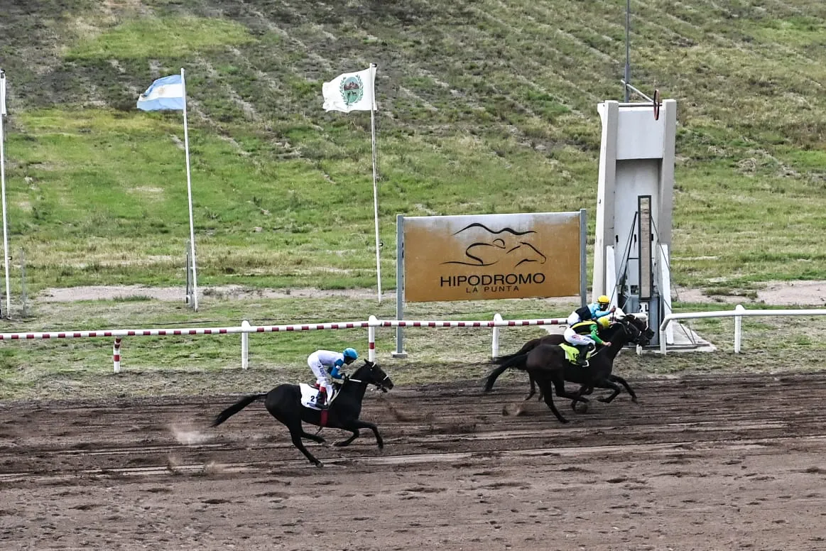 Turf, Endo Verde  ganador Dupuy