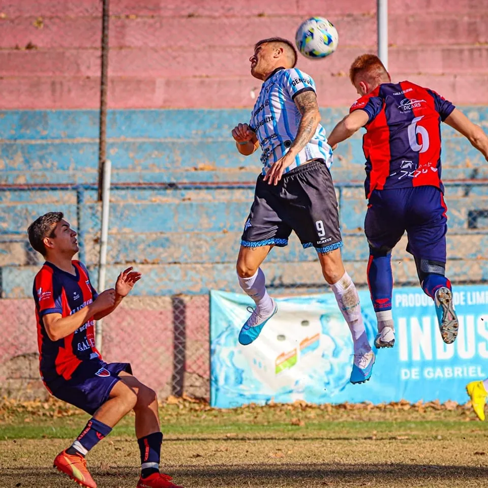 Liga Mendocina, Talleres 1- Argentino 4