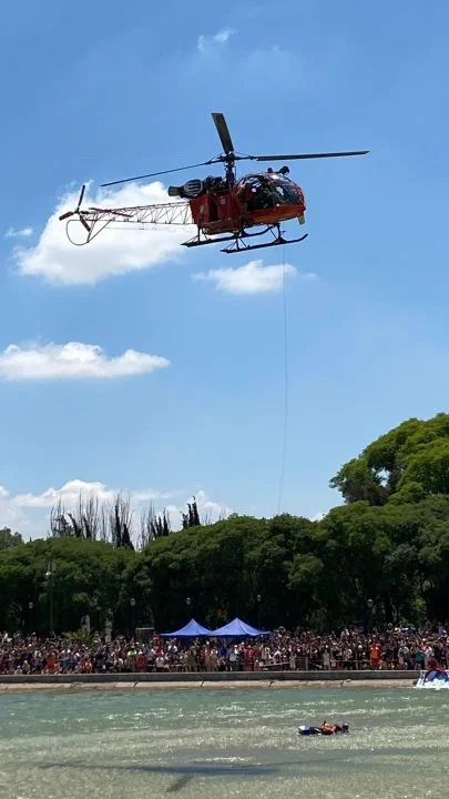 Regatas Vuela, show aereo acrobático