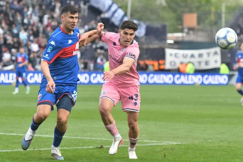 Independiente Rivadavia, Tigre