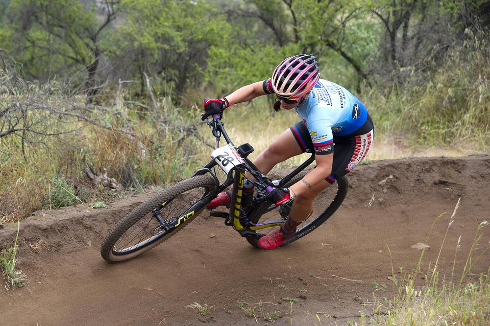 Ciclismo de montaña, podio para Coty Pezzotti