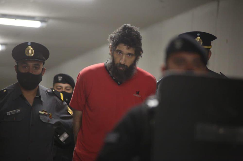 Debate Juicio por jurados c/ Gil Pereg  Acusado por Homicidio Agravado por el vinculo en concurso real y Homicidio simple agravado por el uso de arma de fuego (Art 80 nc 1, 55, 79 y 41 del Código Penal Argentino). 
Fotos Ministerio Público Fiscal Mendoza - Argentina 