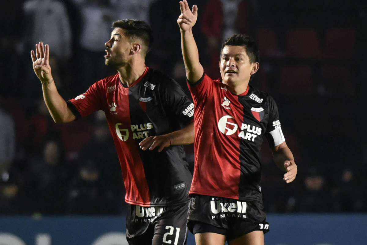 Sabalero Campeón, 3 a 0 a Racing
