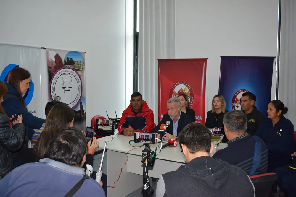 conf auto incendiado