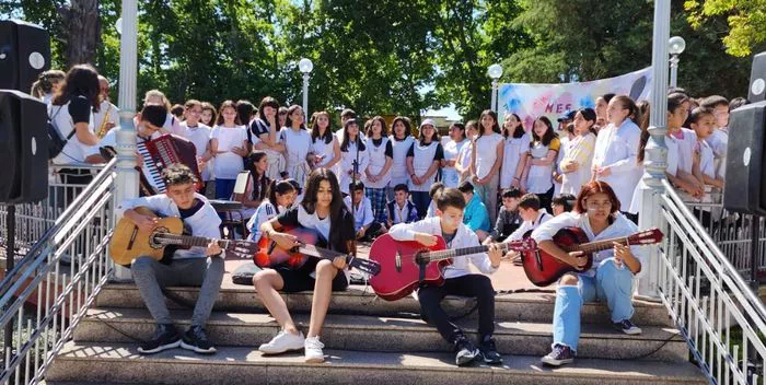 encuentro-departamental-de-Educacion-Artistica_alumnos-San-Rafael-3