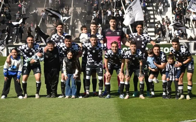 Gimnasia y Esgrima,, Mendoza