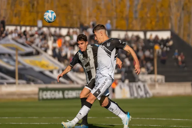 Gimnasia y Esgrima, Estudiantes de Buenos Aires