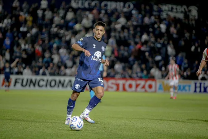 Independiente Rivadavia, Instituto de Cordoba