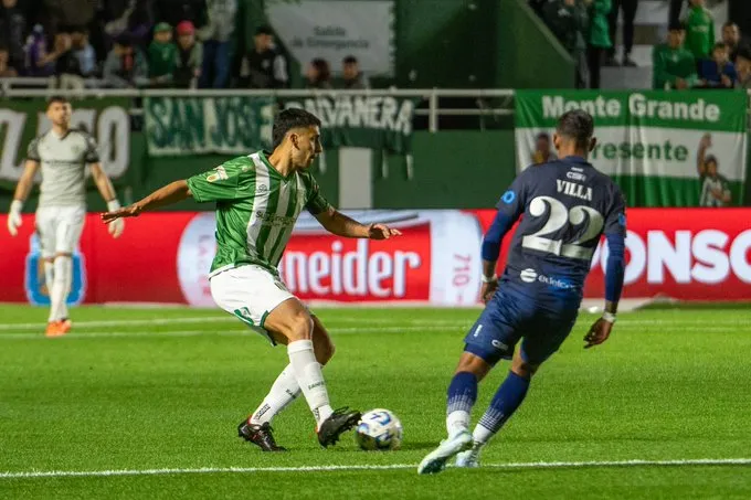 Independiente Rivadavia, Banfield