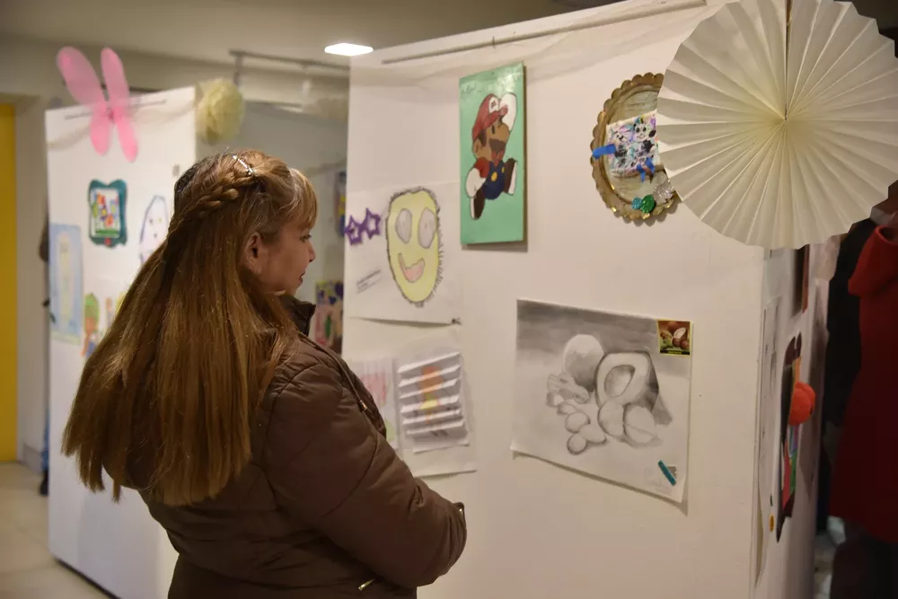 muestra Lápiz, papel y tijera (12)