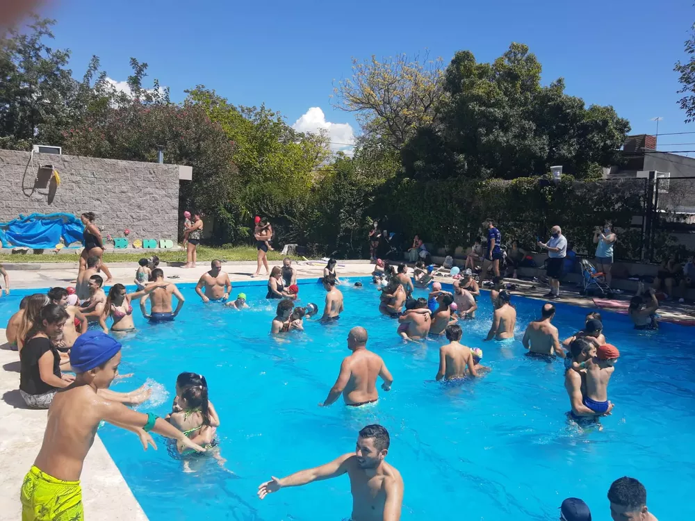 Mendoza Ciudad, muestra de pileta, gimnasio nro. 2