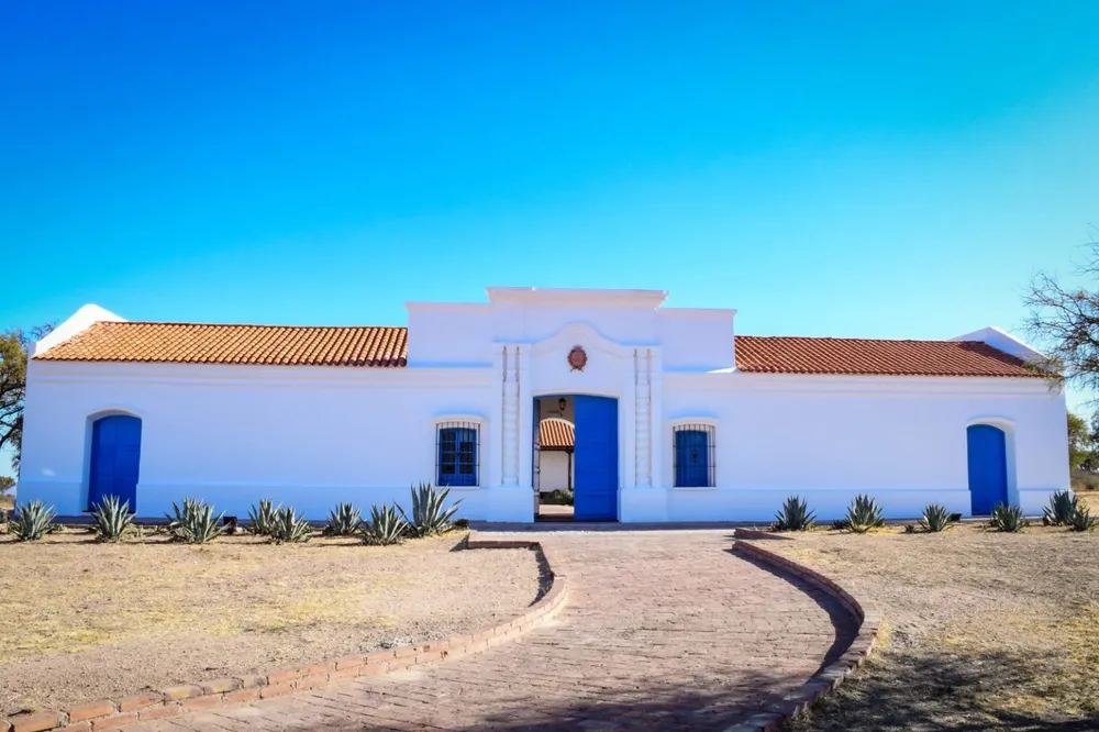 REPLICA-CASA-DE-TUCUMAN-2-1536x1023