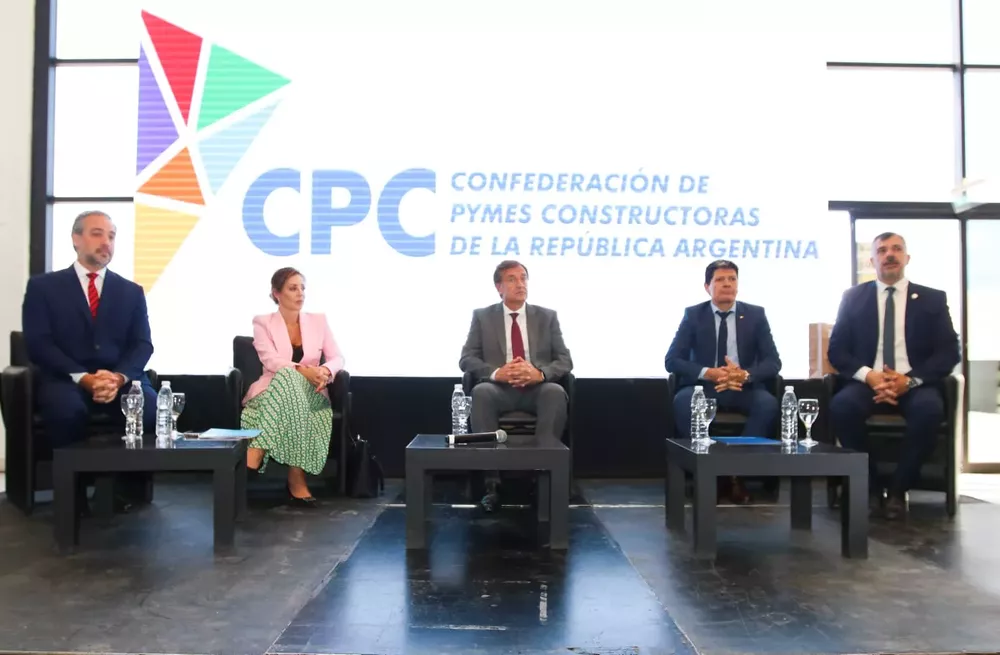 Matías Stevanato, Flavia Royón, Rodolfo Suarez, el presidente de CAME Alfredo González y el presidente de CPC Gerardo Fernández 