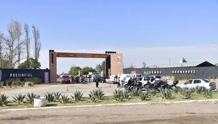 Rosendo Hernandez, Moto Club, Gobierno