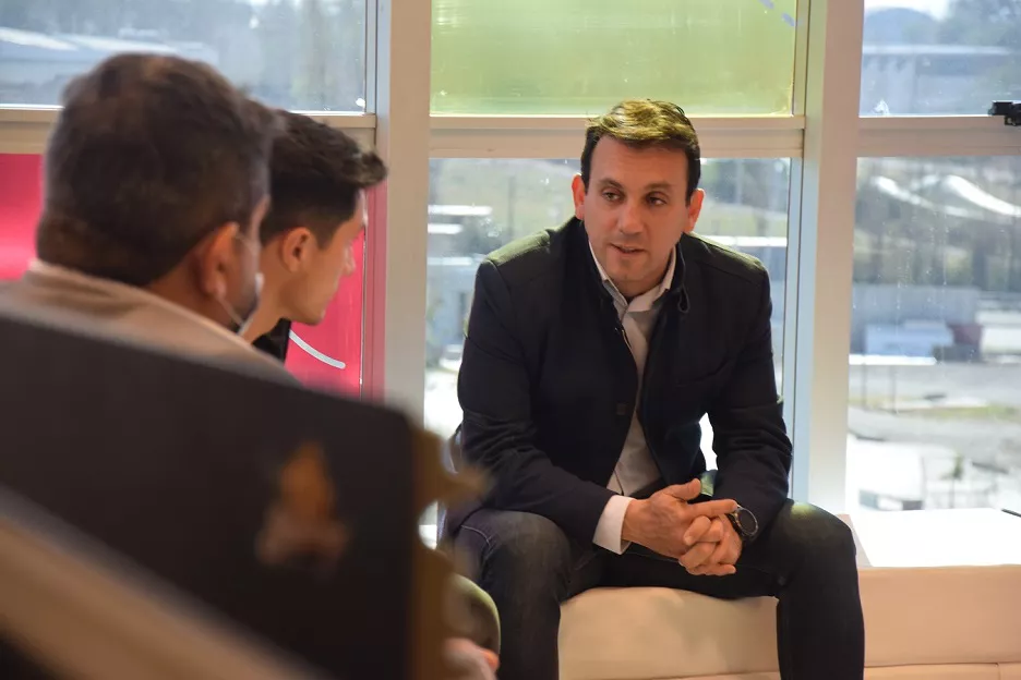 garcia zalazar con jovenes emprendedores ok