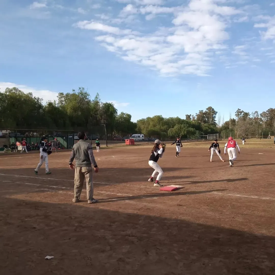 Softbol, Torneo Apertura
