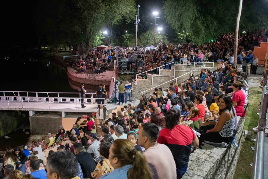 FESTIVAL-DE-LA-TOMA-3 (1)