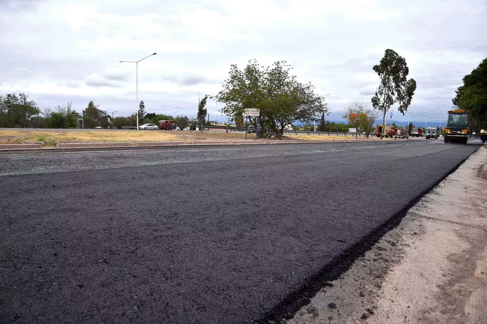 Lateral Norte de Acceso Este (1)