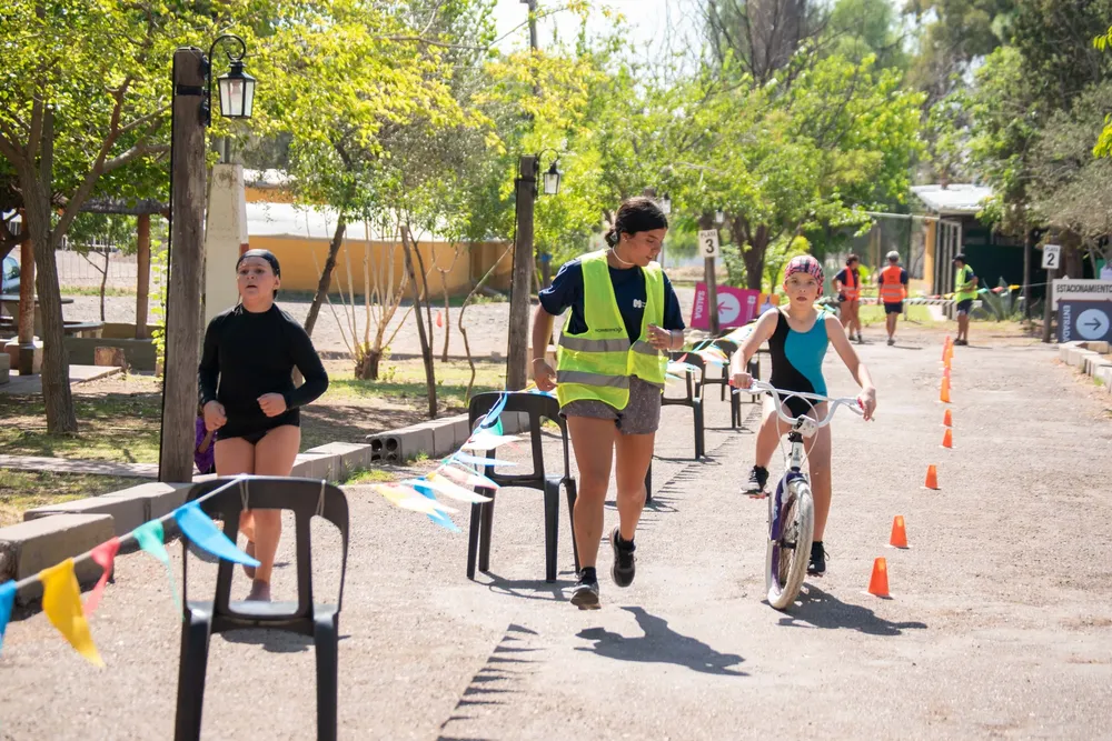 Mendoza Municipio, Triatlón intercolonias