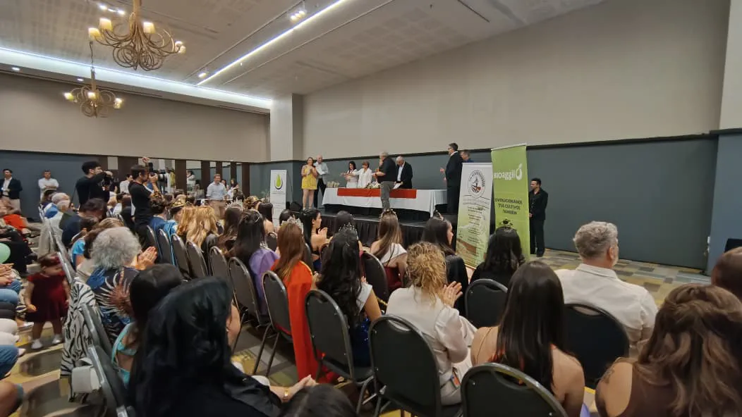 WhatsApp Image 2025-11-24 at 1.59.59 PM (1)