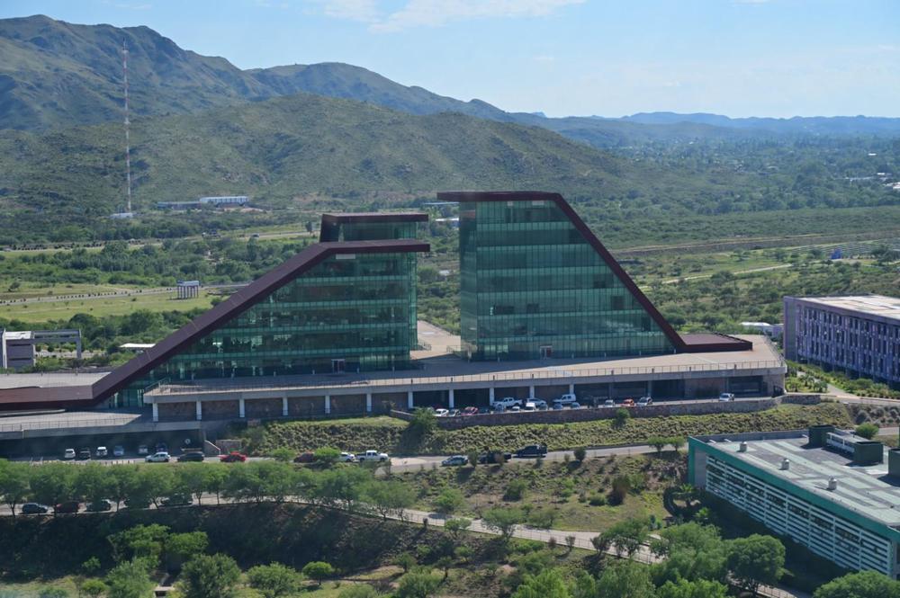 TIN_6955-1600x1200-1-1-1536x1022