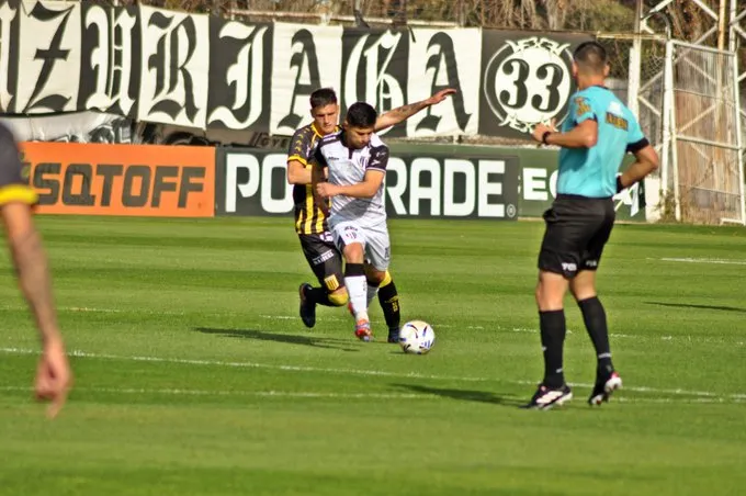 Gimnasia y Esgrima, Almirante Brown, Nacional