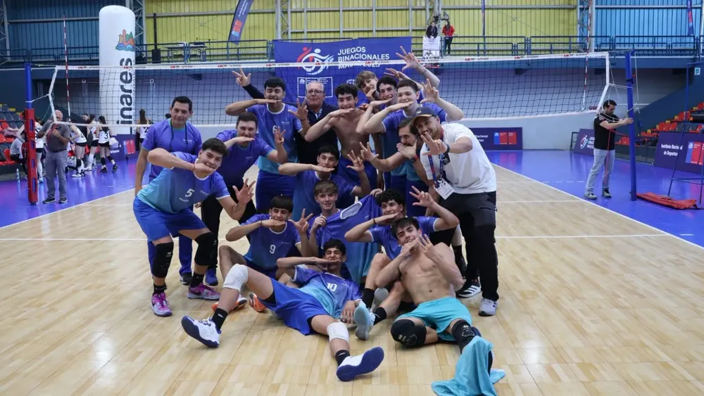 Binacionales, vóley sanluiseño, podio