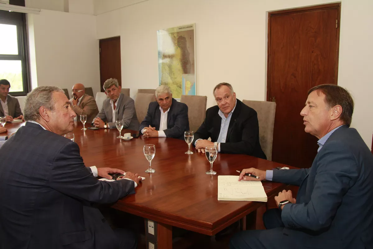 Los emprearios se reunieron con el gobernador Rodolfo Suárez