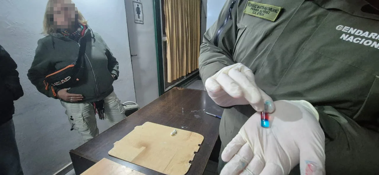 Malargue 2 kilos 168 gramos doble fondo valija