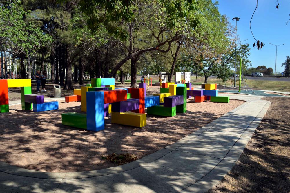 Islas lúdicas Parque  del Acceso Este (1)