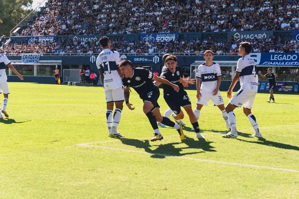 Independiente Rivadavia, Gimnasia y Esgrima LP