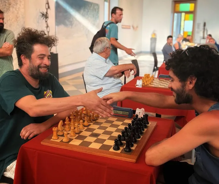Ajedrez, torneo en Vendimia