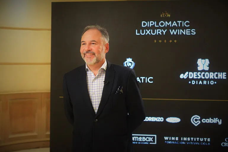 Gustavo Flores Bazán