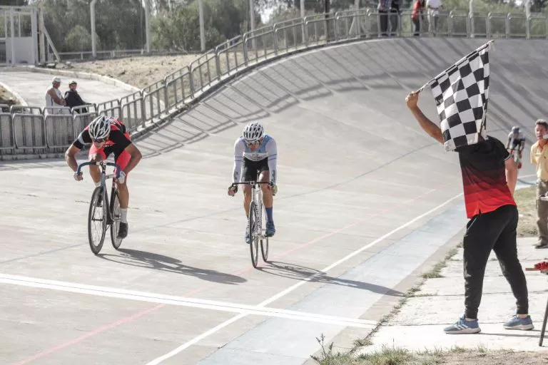 Ciclismo, 8va fecha Criterium y Pista